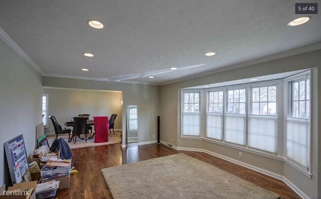 Building Photo - 3 br, 3 bath House - 216 N 117th St