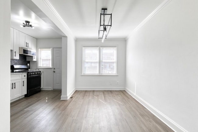 Building Photo - 2226 Redthorn Rd