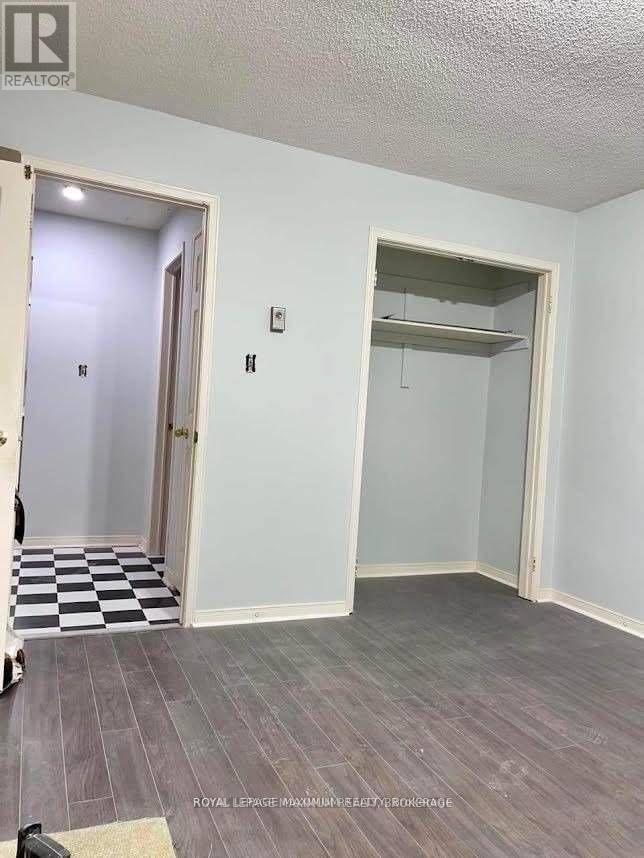 Photo du bâtiment - 1633 Dundas St W