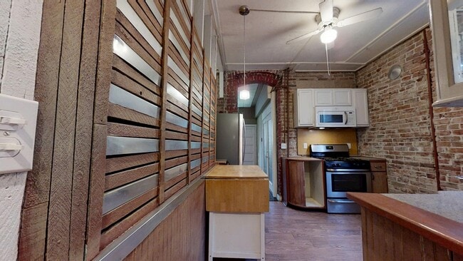 Building Photo - 123 S Pennsylvania St