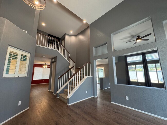 Building Photo - Spacious 5 bedroom Paloma Del Sol House fo...