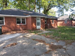 Building Photo - 1346 Strand St