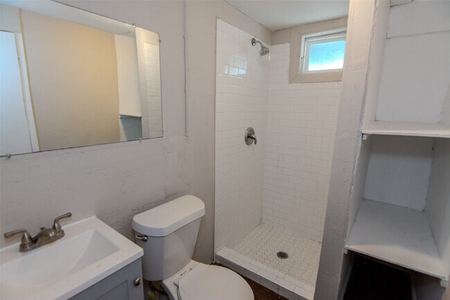 Foto del edificio - 3307 Broadway St