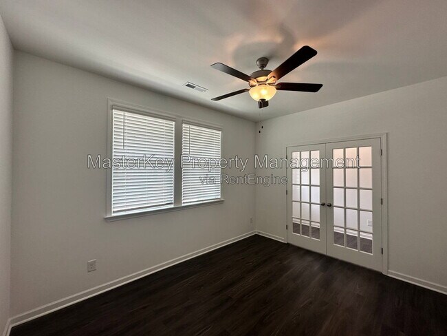 Building Photo - 1202 Briar Gate Dr