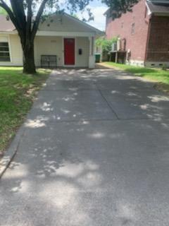 Building Photo - 2103 Du Barry Ln