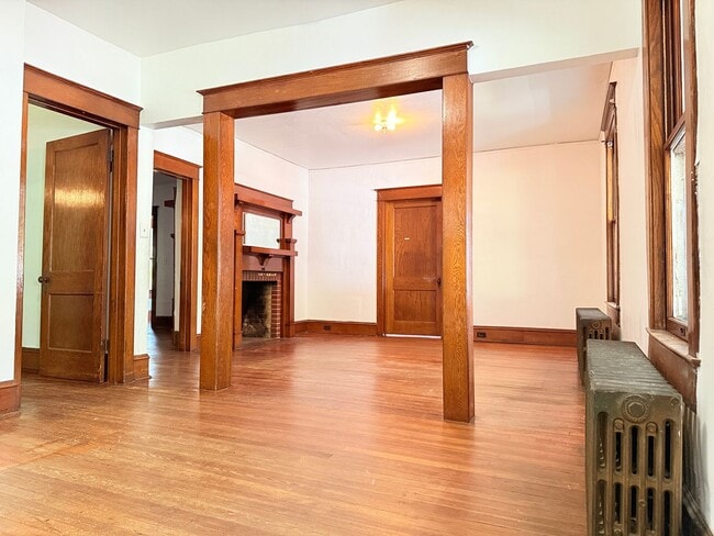 Foto del edificio - 303 E 6th St