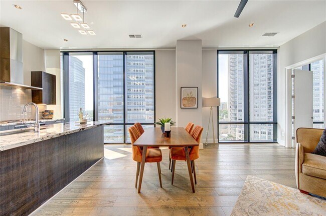 Building Photo - 1409 Post Oak Blvd