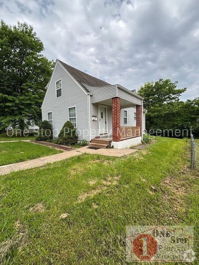 Building Photo - 606 S Fairview Ave