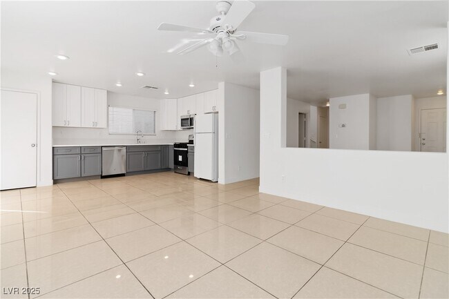 Foto del edificio - 7452 Wine Creek St