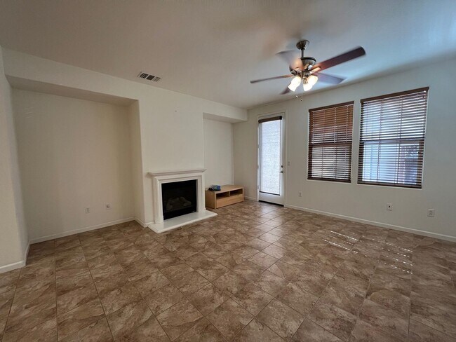 Building Photo - Desirable 4 Bed 3 Bath 2-Story Home in Folsom
