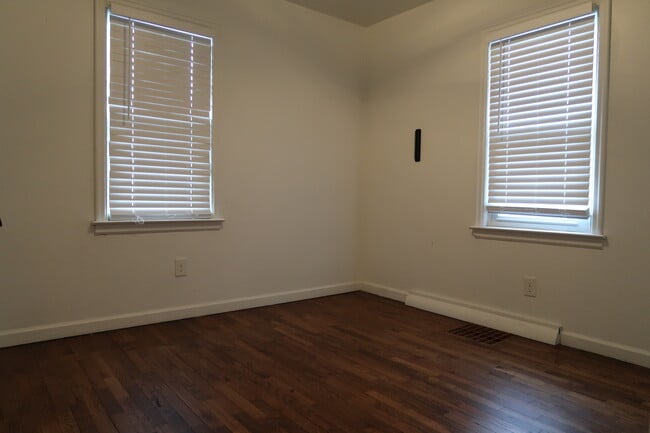 Building Photo - 1221 Powers Ave NW