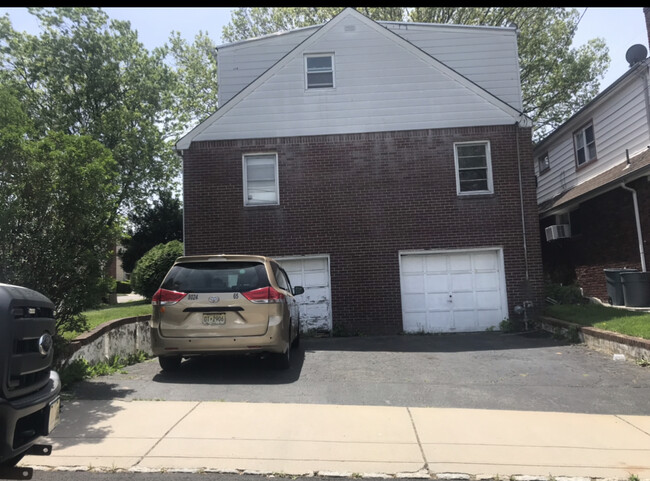 garage & driveway - 249 Forest St