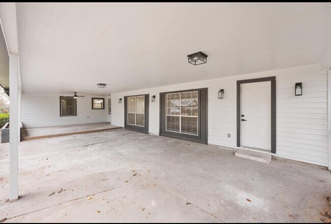 Foto del edificio - 7425 Rhobell St