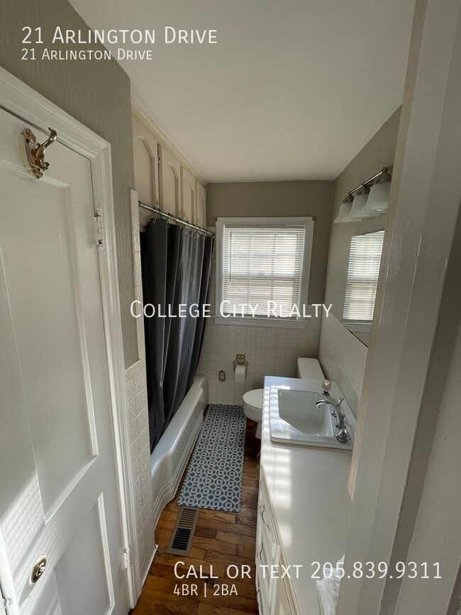 Foto del edificio - 21 Arlington Dr