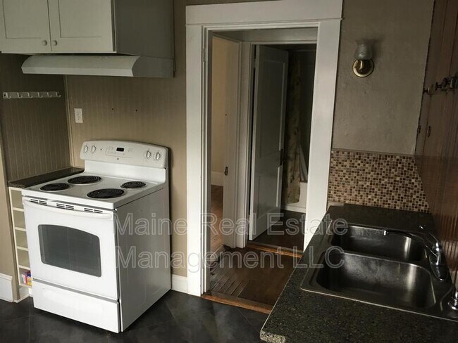 Building Photo - 63-65 Union St