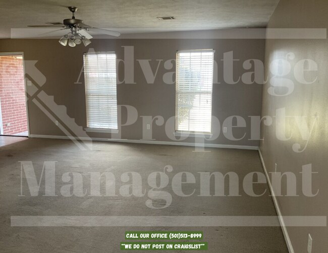 Foto del edificio - 900 Brownstone Dr