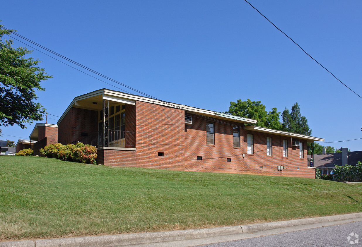 Building Photo - 500 Barker Ave