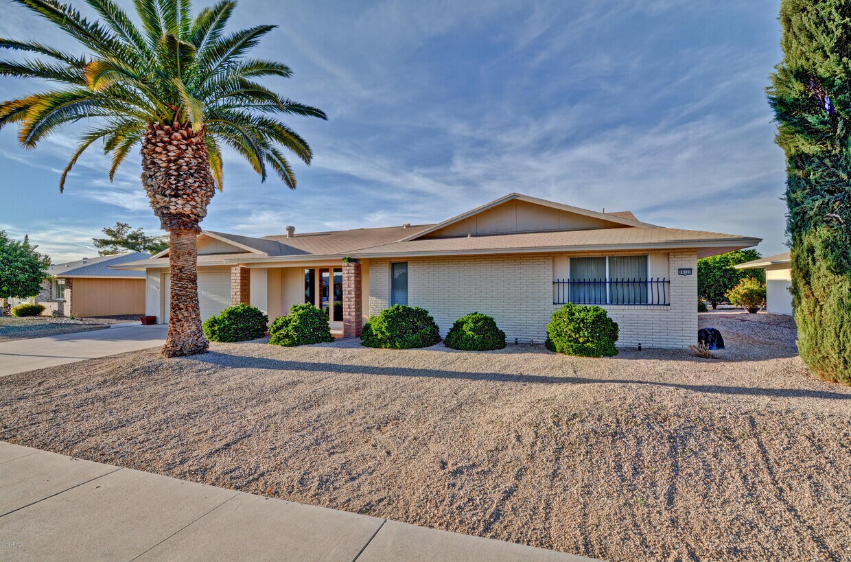 Foto principal - 10122 Willowcreek Cir