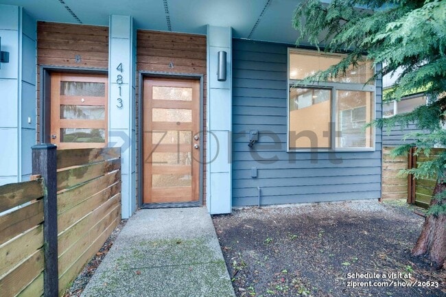 Building Photo - 4813 Delridge Wy SW