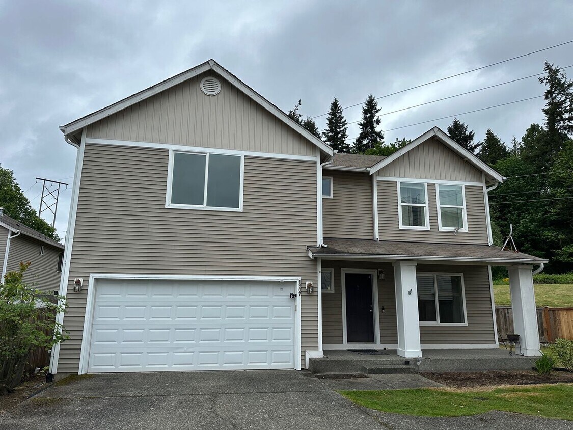 Primary Photo - Charming 3 beds 2.5 bath house in Bothell!