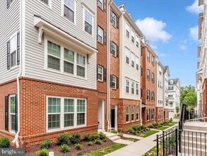 Building Photo - 9374 Seney Ln