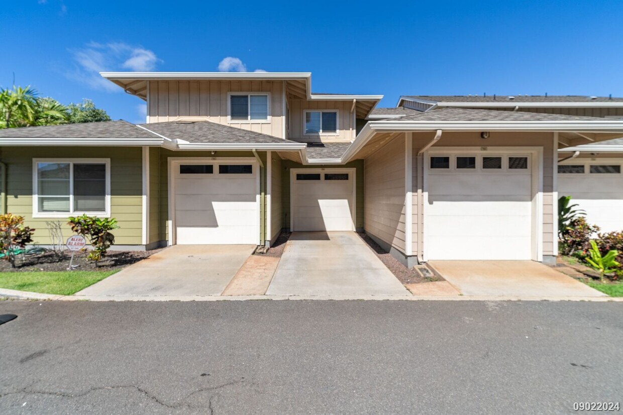 Foto principal - $3,100 / 2br - 2BED 2 BATH TOWNHOUSE IN ME...