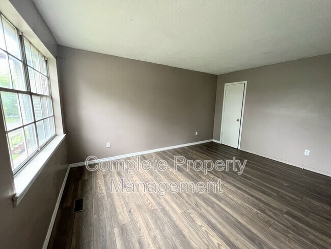 Foto del edificio - 732 Albany St