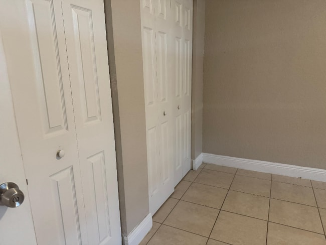 Foto del edificio - 1665 17th Ave N