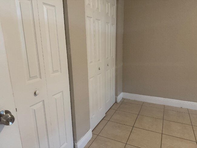 Foto del edificio - 1665 17th Ave N