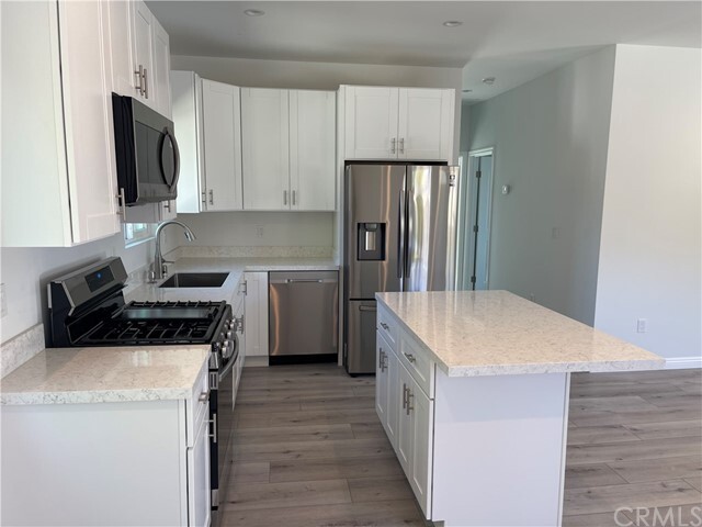 Foto del edificio - 2928 N Brighton St
