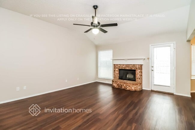 Foto del edificio - 944 Carlin Ln