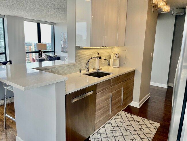 Kitchen - 1122 N Clark St