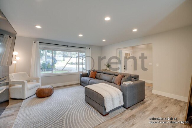 Foto del edificio - 14046 Meridian Ave N