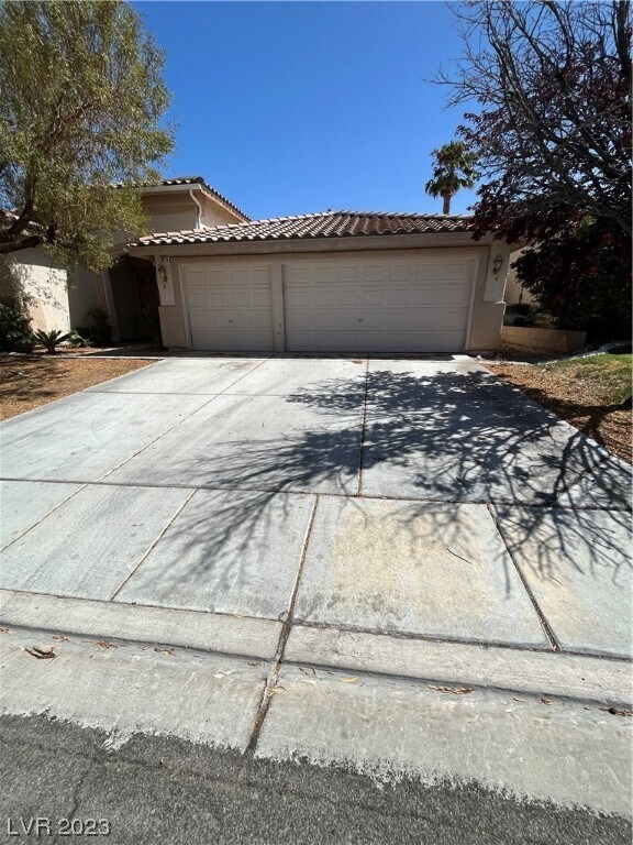 8013 Alpine Fir Ave, Las Vegas, NV 89117 House Rental in Las Vegas