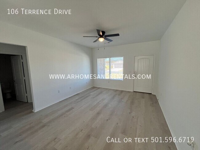 Foto del edificio - 106 Terrence Dr