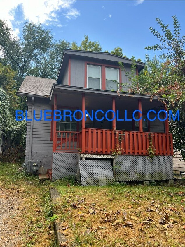 Primary Photo - NEWLY REMODELED, great LOCATION, ROOMY layout