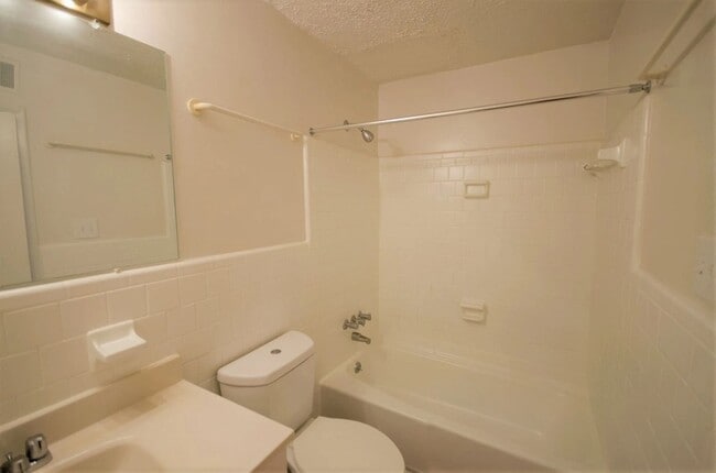 Interior Photo - The Woods at Olley Creek