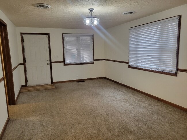 Building Photo - 3425 Campbell St