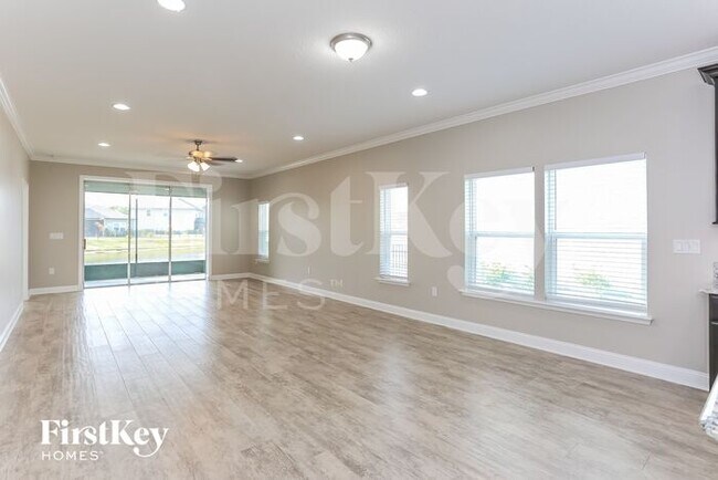 Foto del edificio - 97329 Harbor Concourse Cir