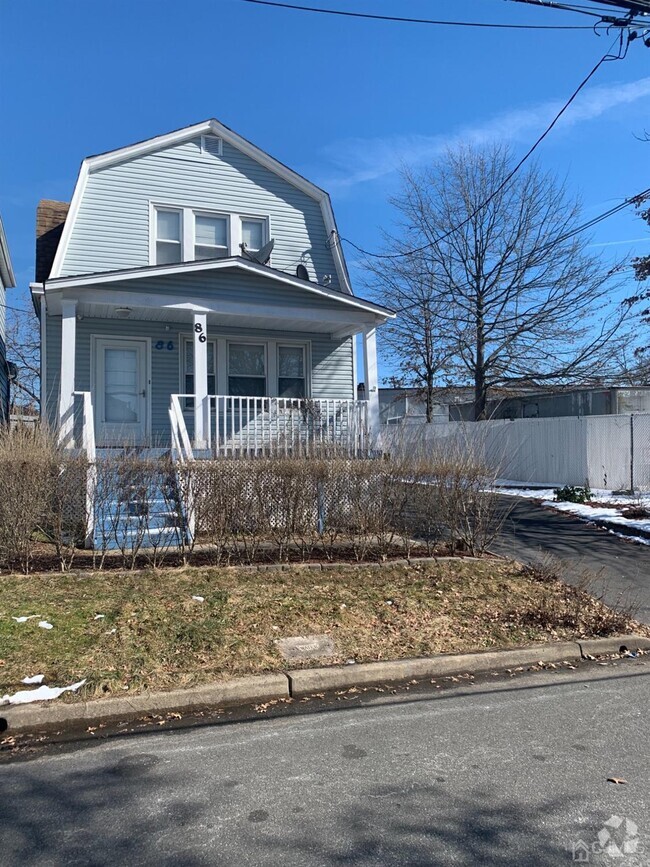 Hopelawn Apartments for Rent with a Garage Perth Amboy, NJ 1 Rentals