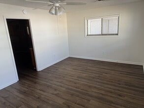 Building Photo - 513 3rd St