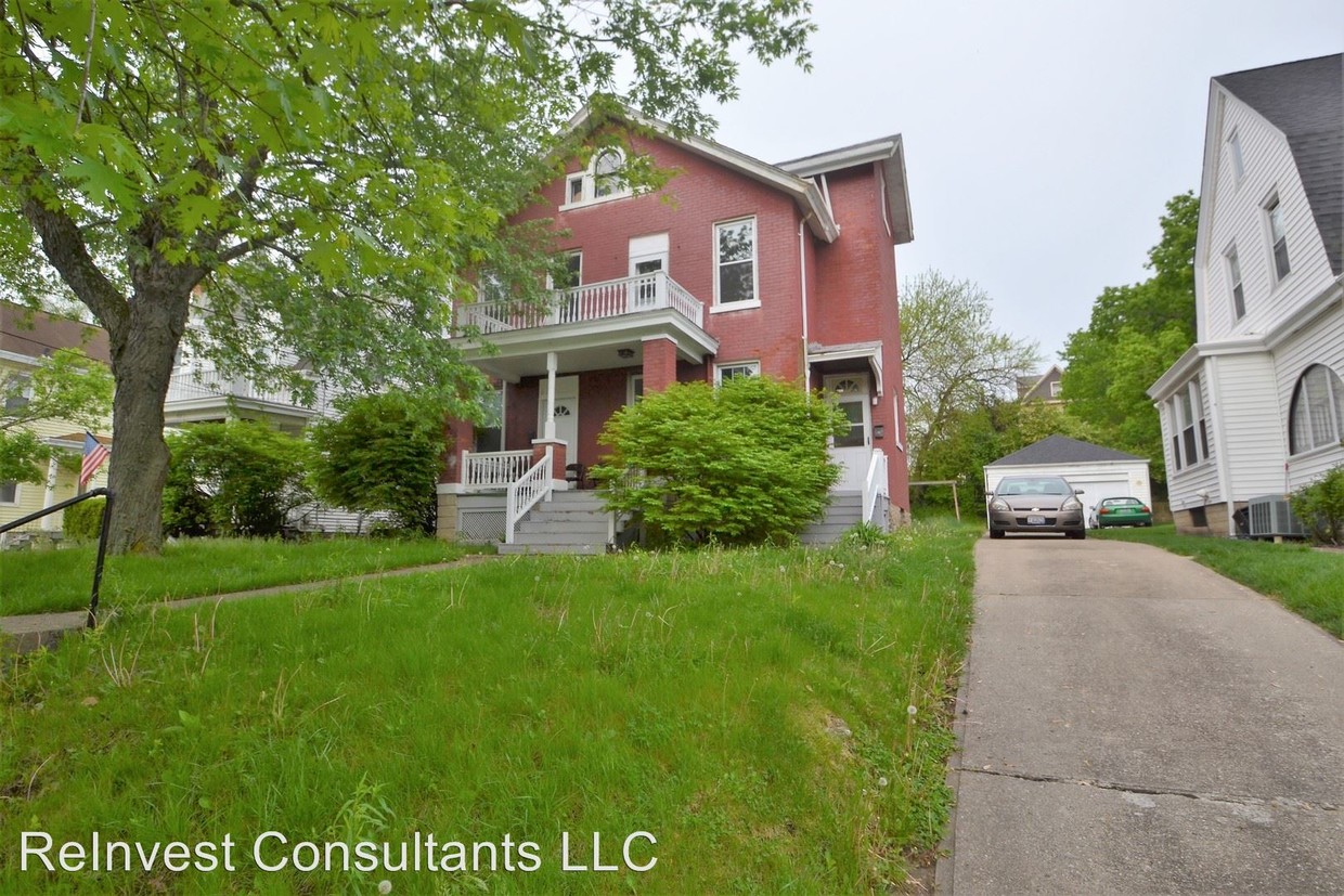 Primary Photo - 905 Suire Ave
