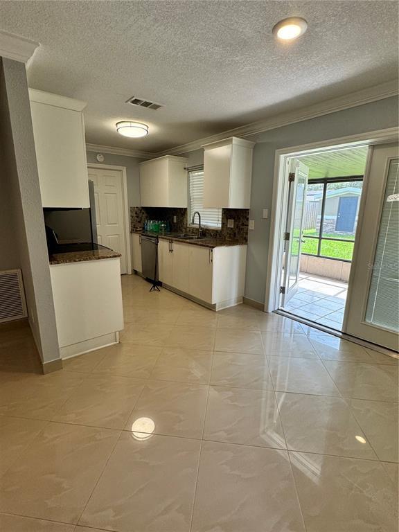 Building Photo - 1009 Bridlewood Way