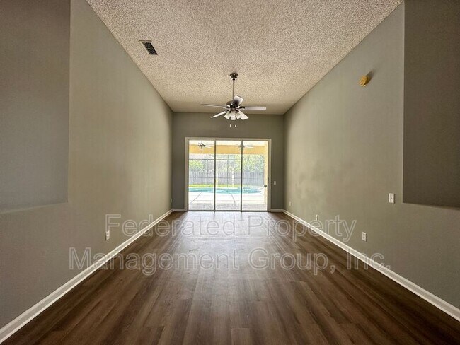 Foto del edificio - 620 Catherine Foster Ln