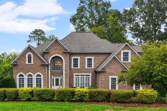 Building Photo - 334 Stonecliff Ln