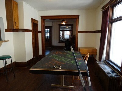 Building Photo - Living Large