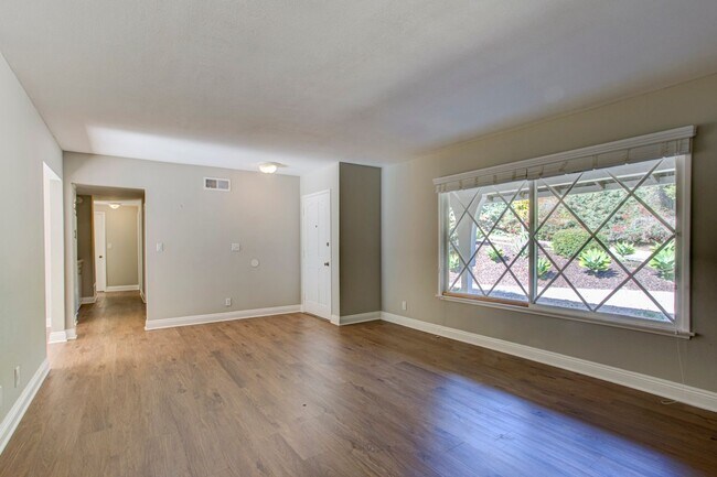 Building Photo - 1347 Sage Hill Rd