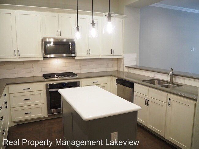 Building Photo - 3 br, 2.5 bath House - 4129 Broadway Ave