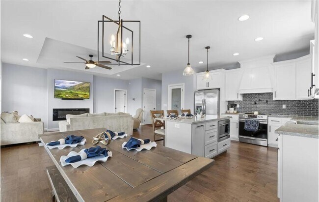 Building Photo - 227 Wild Deer Dr