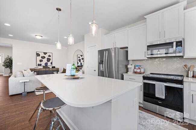 Foto del edificio - 4131 Walking Ridge Rd